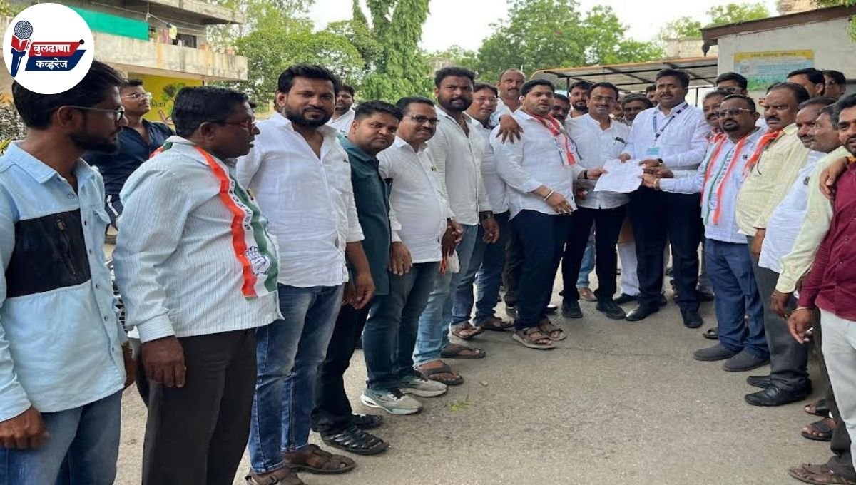 चिखली नगर परिषदेच्या पाणीपुरवठा योजनेतील गैरप्रकारांविरोधात काँग्रेसचे मुख्याधिकाऱ्यांना निवेदन