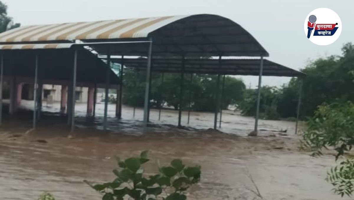 लोणार तालुक्यात ढगफुटीमुळे पुन्हा हाहाकार, शेतकऱ्यांचे मोठे नुकसान