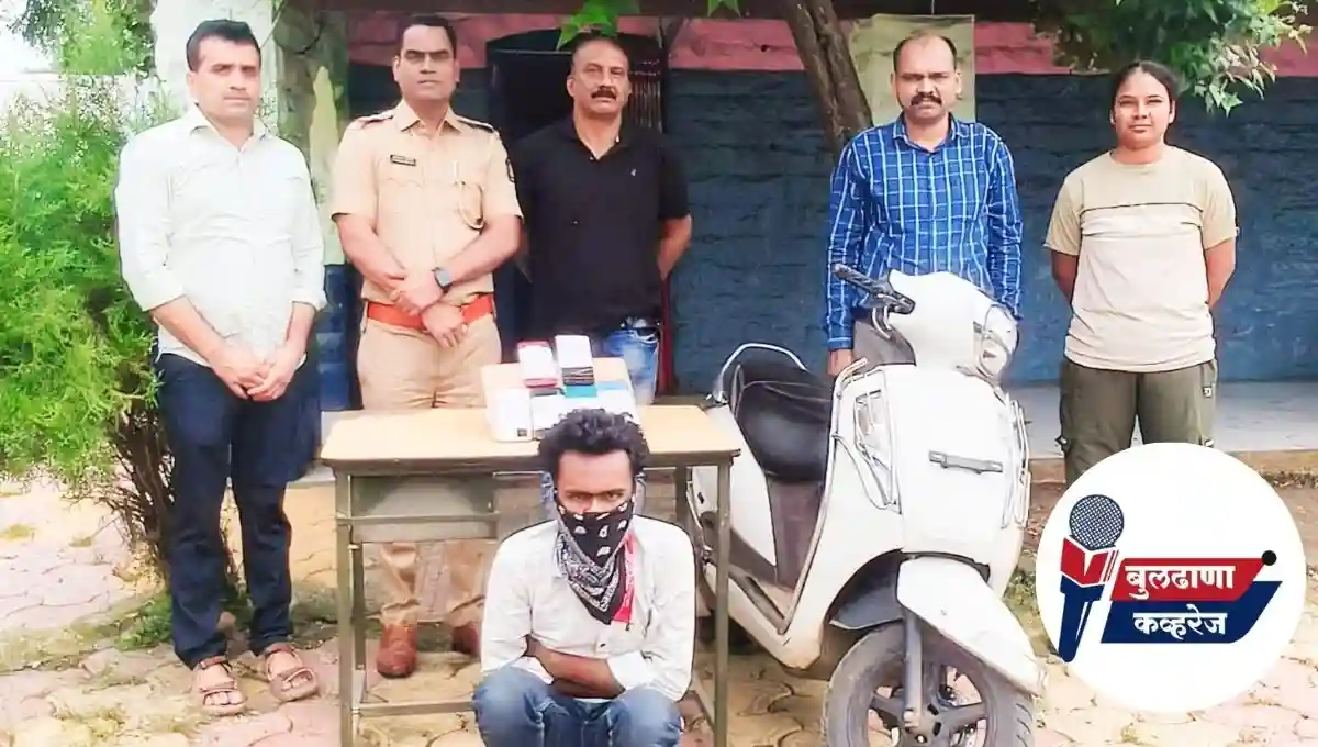 अंधेरा पोलिसांची दमदार कारवाई: चोरीच्या आरोपीला काही तासांत केले गजाआड, सहा मोबाइल आणि स्कूटी जप्त!